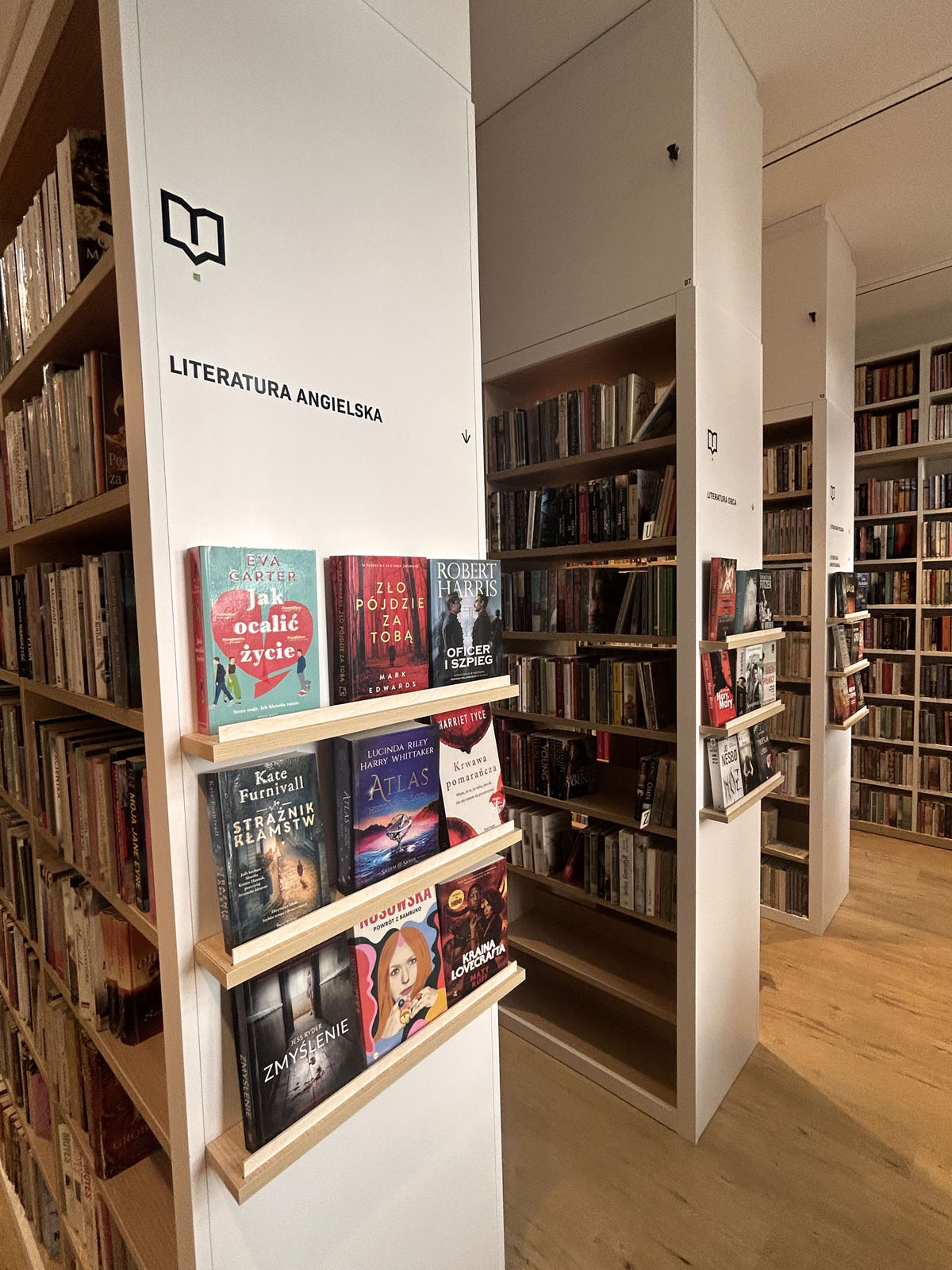 meble dla bibliotek